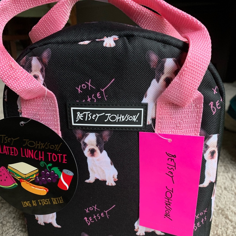 Betsy Johnson ❤️ Lunch Tote.🕶
